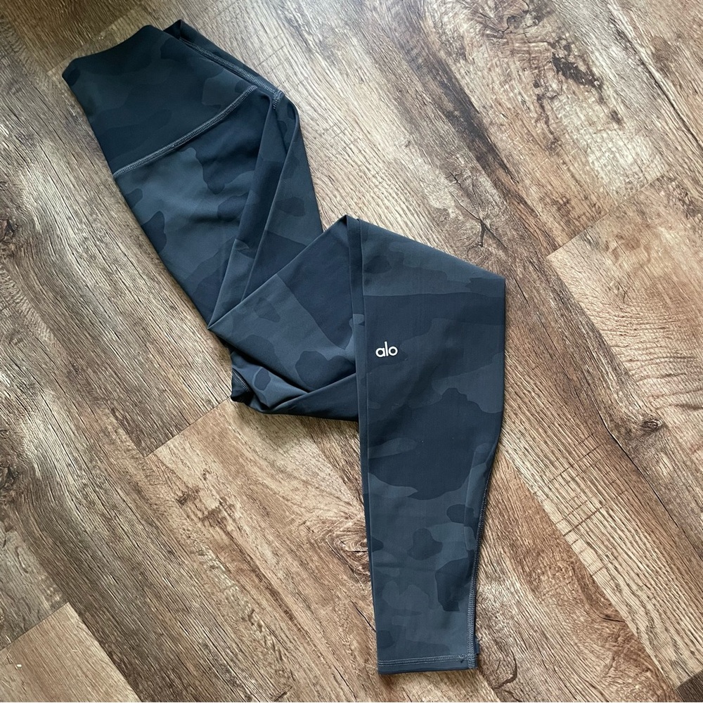 ALO Yoga Camo Leggings